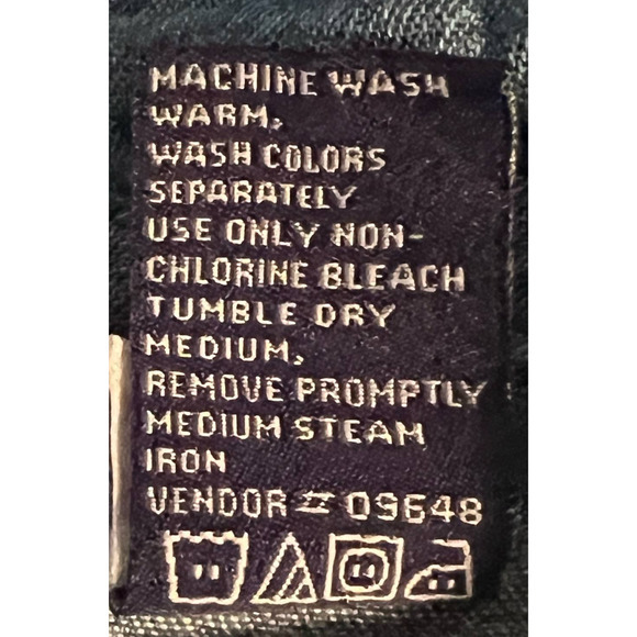 Forenza Vintage Women's Denim‎ Jacket Size 12 21" Long x 19" Pit to Pit x 24" - Picture 4 of 4